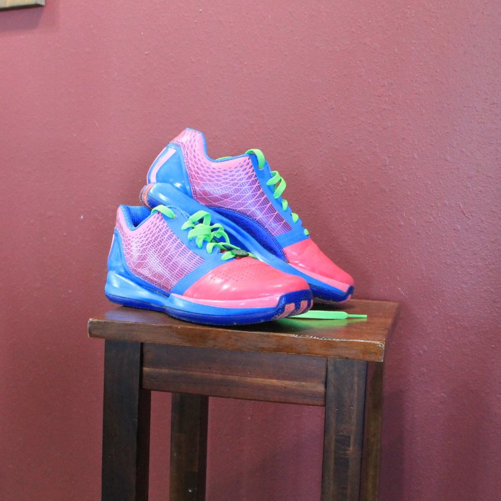 Rare Sample Size 9 shoe